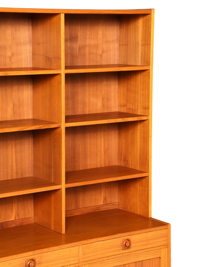 Hauptstadt Möblerei Mid Century Regal im Danish Design aus Holz mit höhenverstellbaren Einlegeböden und Schubladen