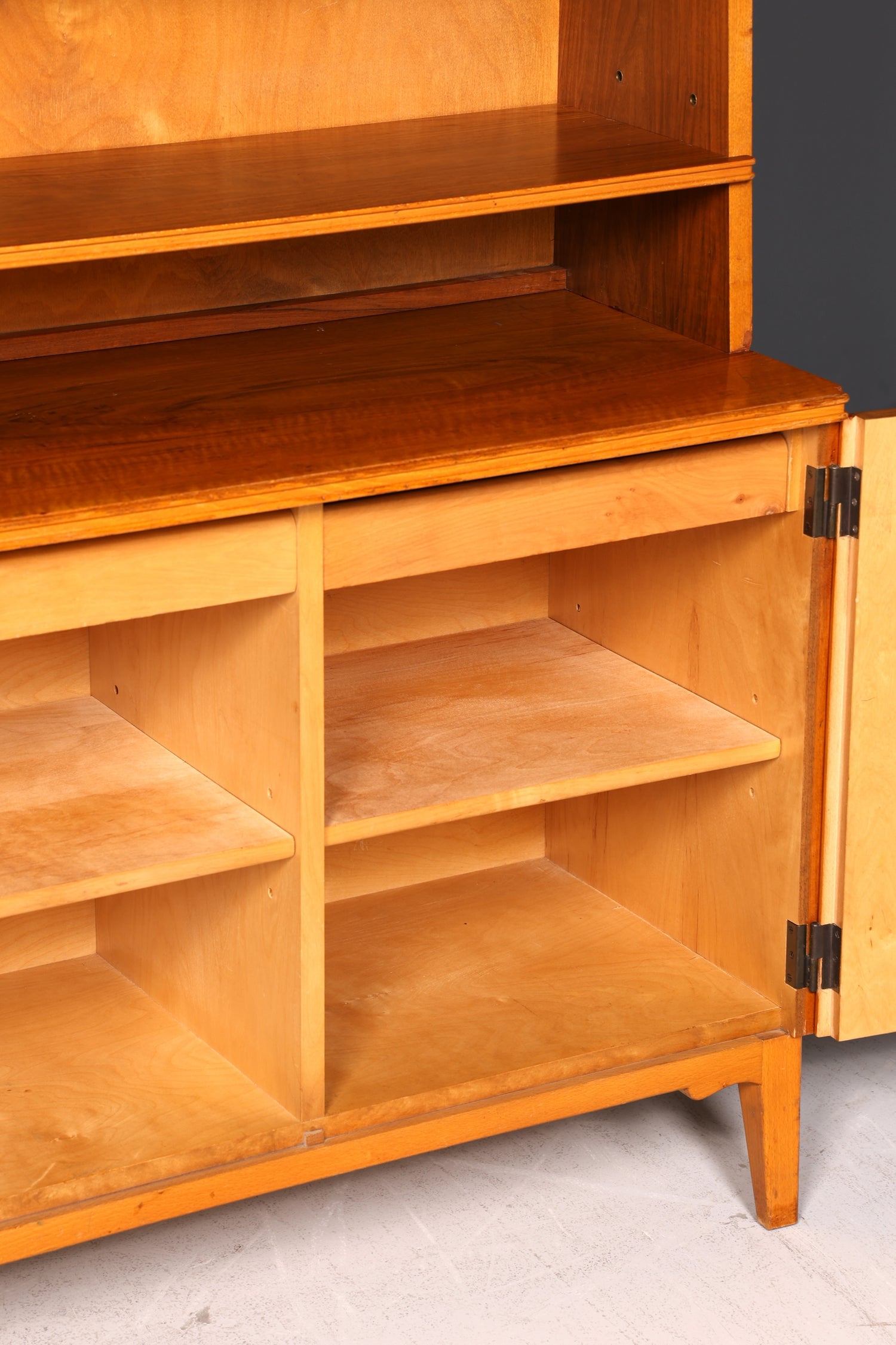 Wunderschöner Mid Century Schrank Highboard Vintage Bücherregal Holz Kommode 60s Designklassiker