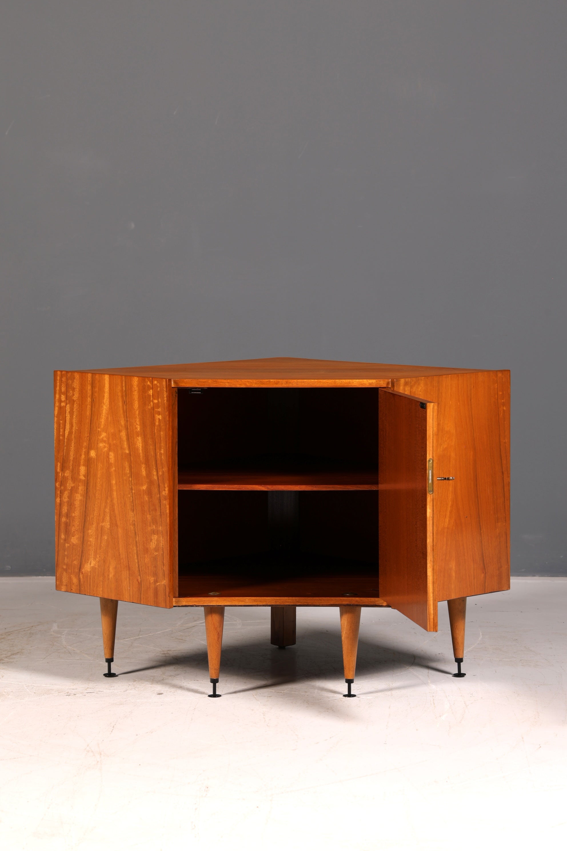 Wunderschöne Mid Century Eckkommode Vintage Schrank Eckschrank 60er Jahre Kommode echt Holz
