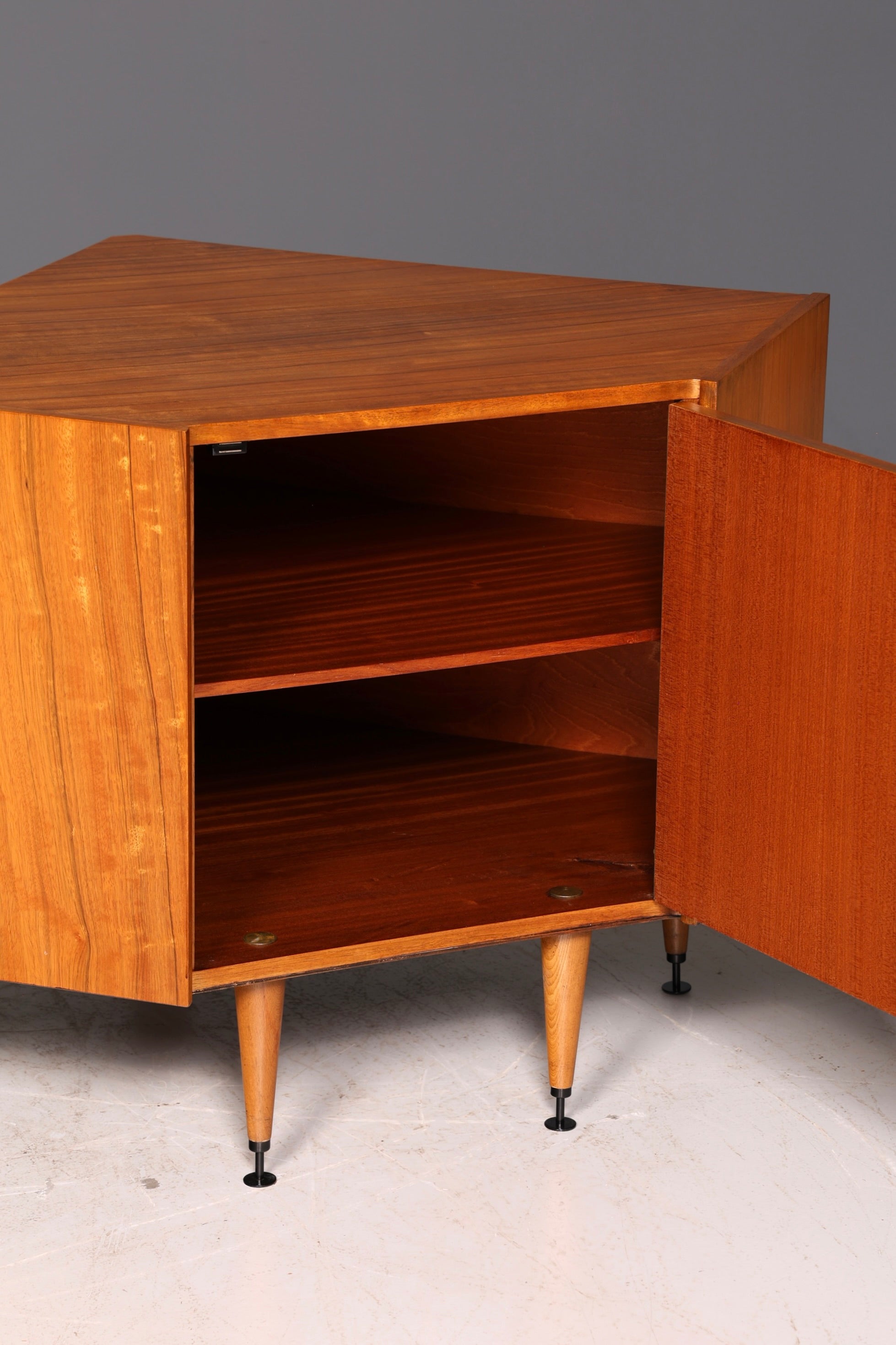 Wunderschöne Mid Century Eckkommode Vintage Schrank Eckschrank 60er Jahre Kommode echt Holz