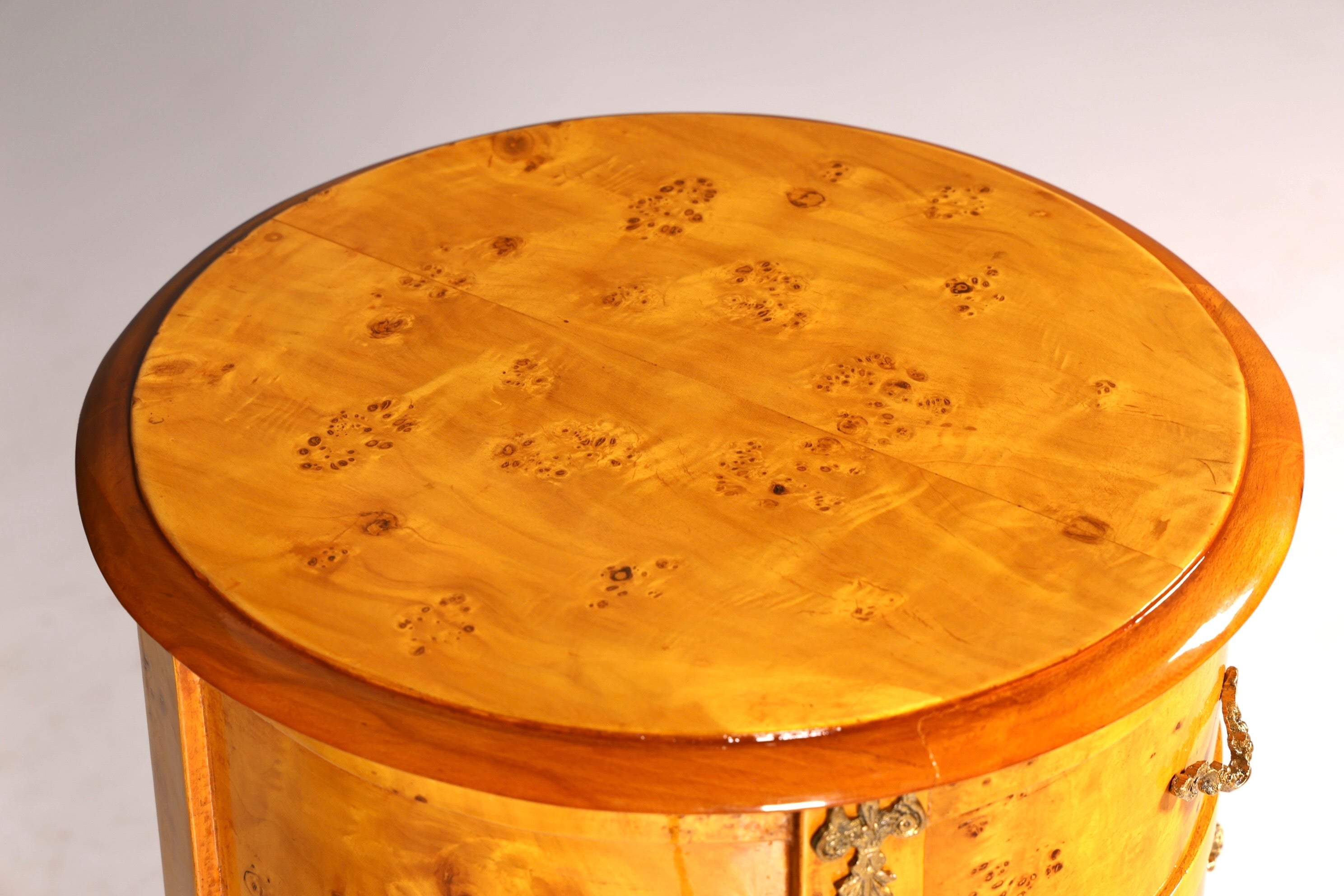 Traumhafte Barock Stil Kommode Antik Stil Louis XV Vertiko Birke Highboard Schubladenkommode