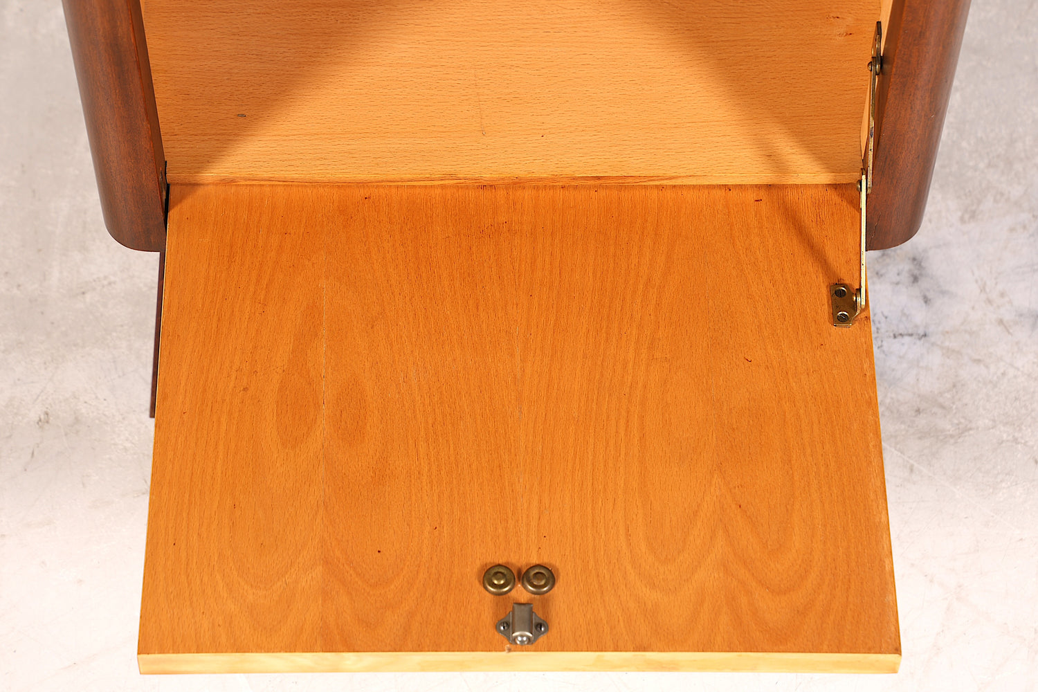 Wunderschöne Mid Century Kommode Vintage Klappschränkchen Retro Nachttisch 1 von 2