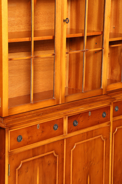 Wunderschöne Englische Vitrine Bücherschrank Eibe Bibliothek Glasvitrine Buffet Vitrinenschrank Antik