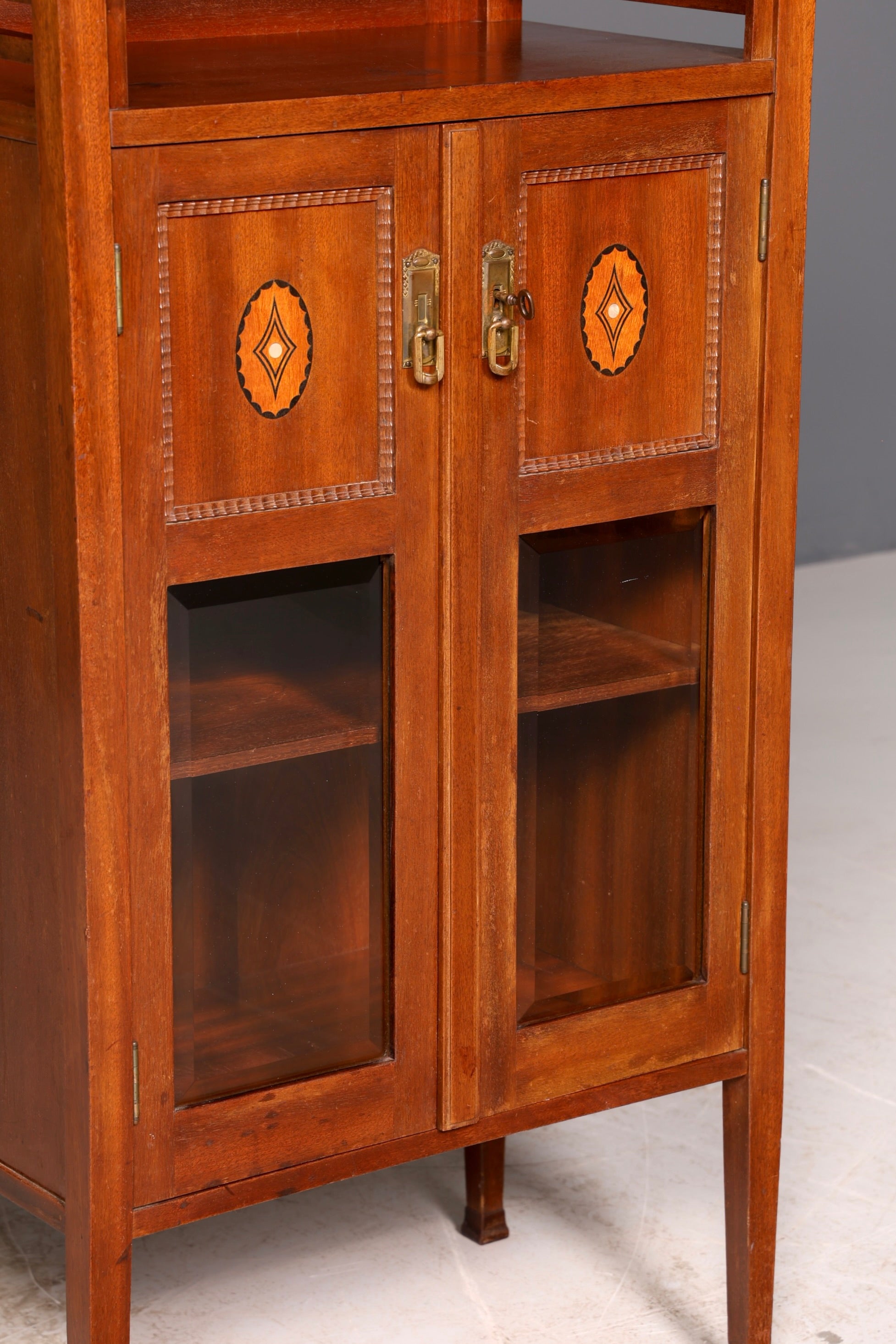 Traumhafte Jugendstil Vitrine Bücherschrank Glasvitrine Geschirrschrank Vitrinenschrank Schrank Antik