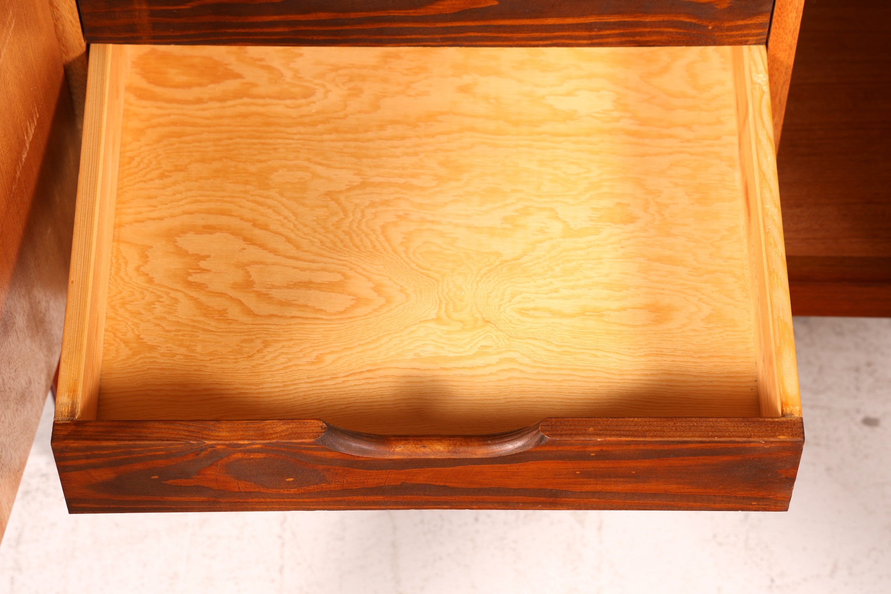 Wunderschöne Mid Century Kommode Vintage Schrank Retro Flurkommode 60s Sideboard Designklassiker