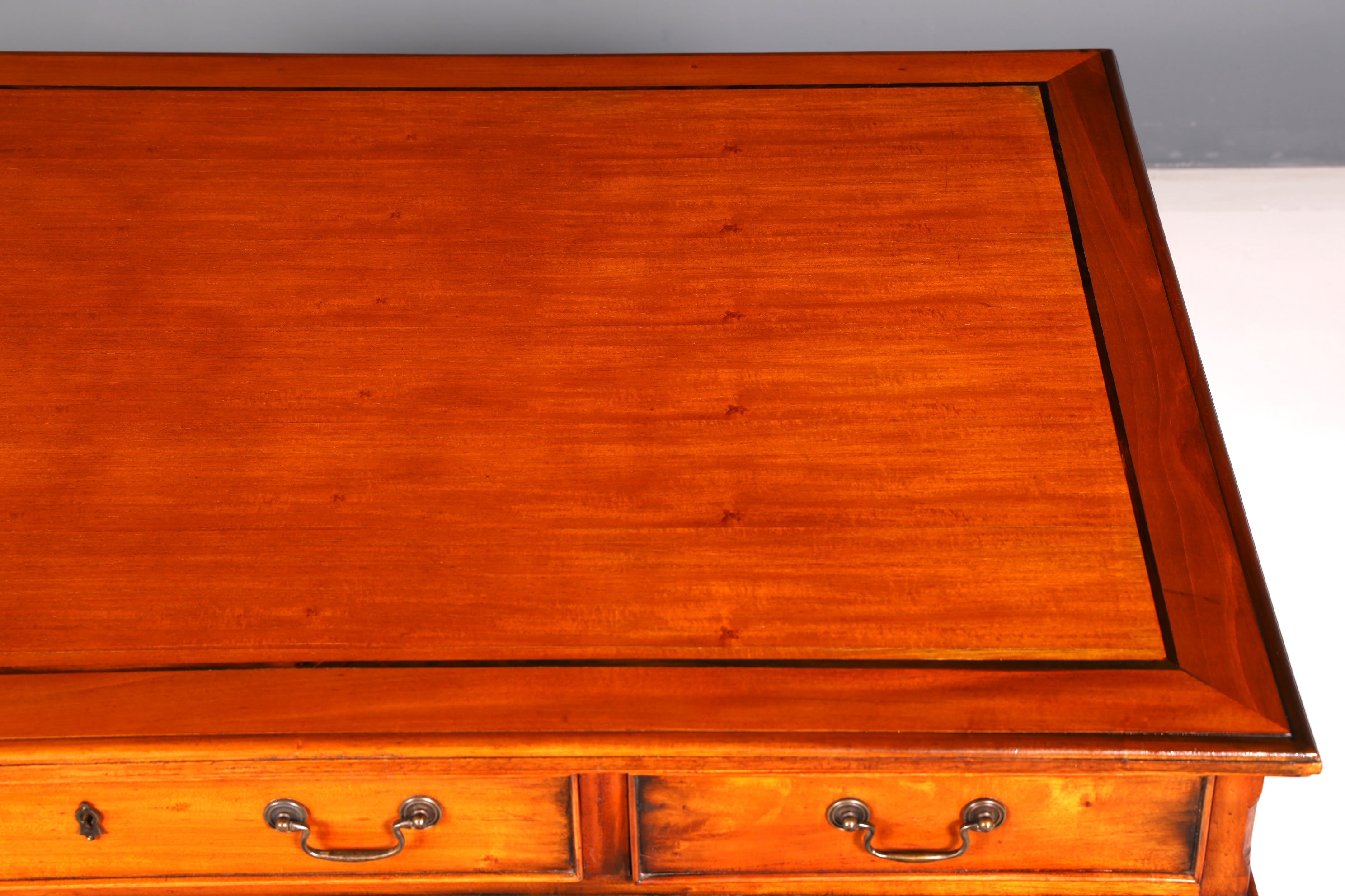 Magnifique bureau anglais en acajou, bureau de travail ancien, bureau professionnel, bureau partenaire