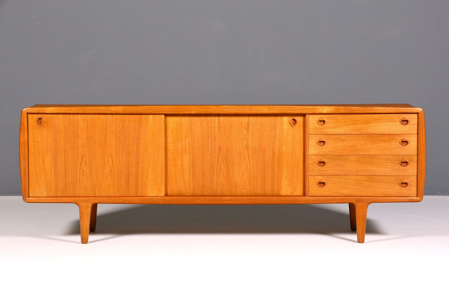 Beeindruckendes Original H.P. Hansen XXL Sideboard Teak Holz TV Kommode Vintage Schrank