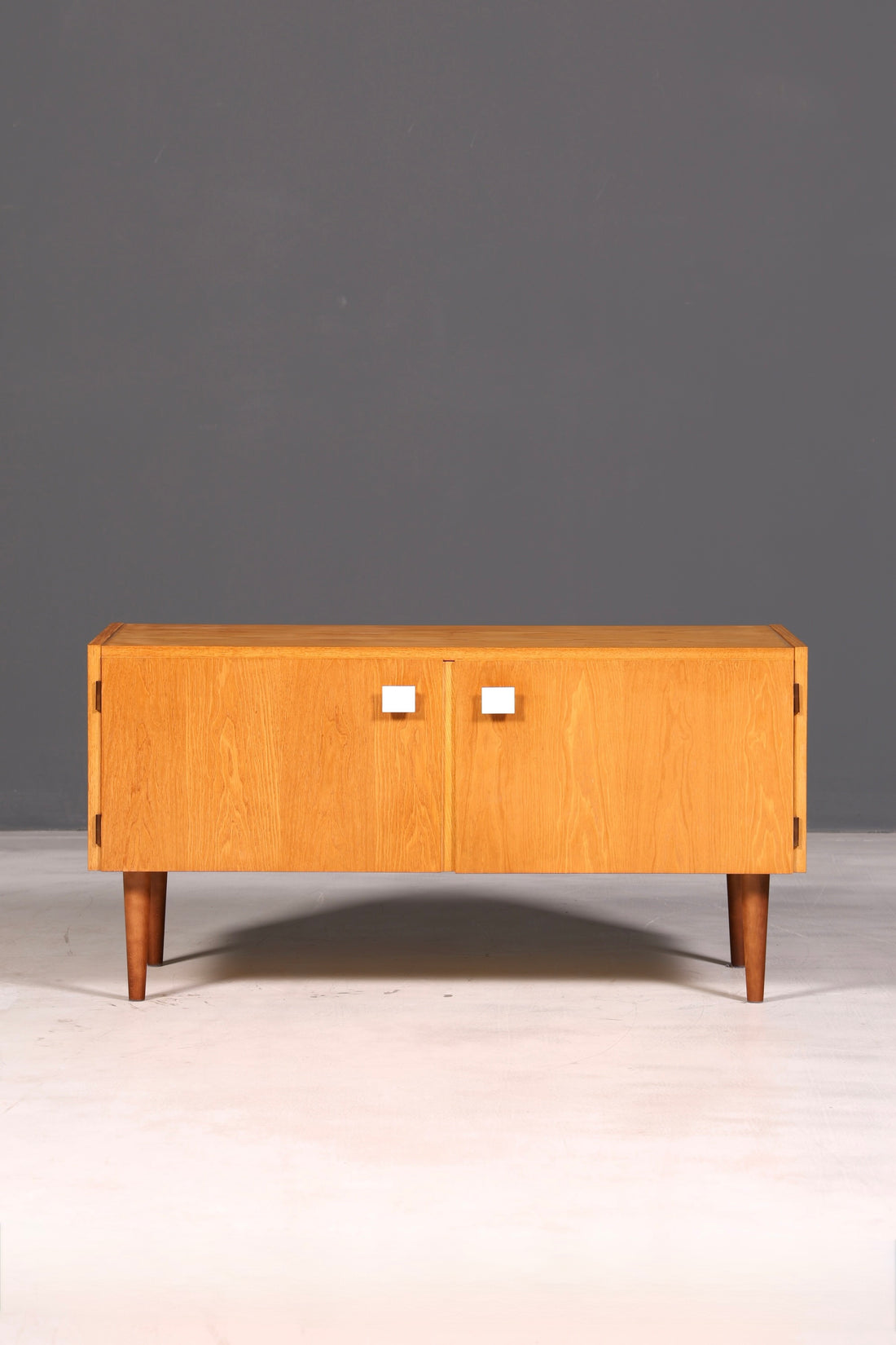 Magnifique commode Hellerau originale, modèle 427, style mid-century, meuble TV, buffet vintage en bois véritable