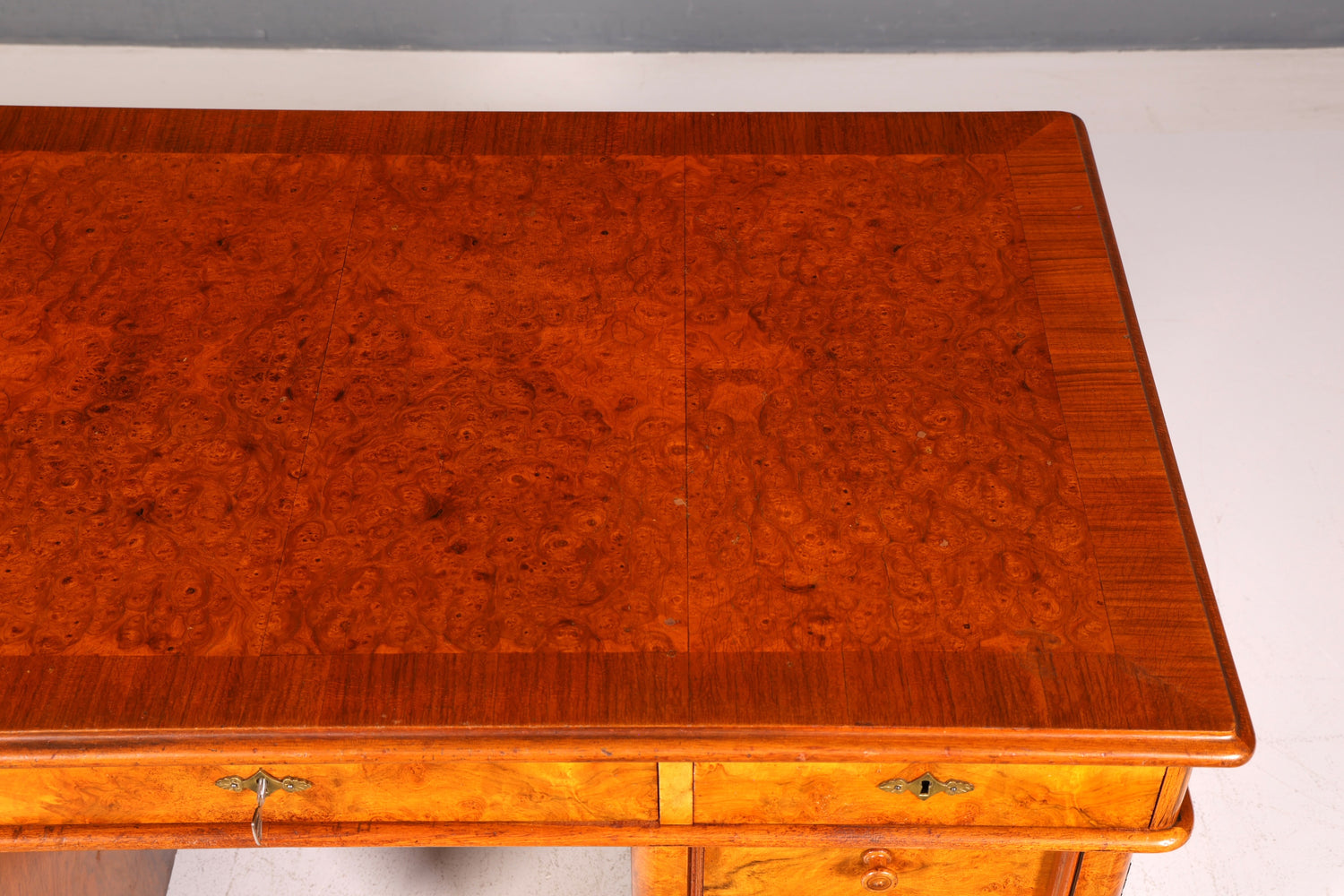 Wunderschöner Art Deco Schreibtisch Nussbaum Antik Massiv Holz Bürotisch Office Table Vintage
