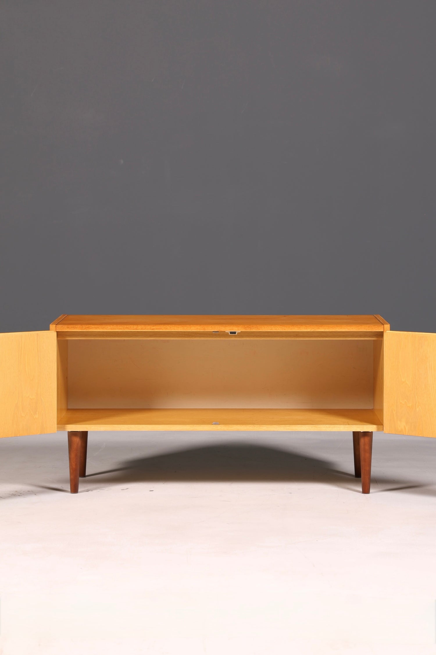 Magnifique commode Hellerau originale, modèle 427, style mid-century, buffet, meuble TV vintage en bois véritable