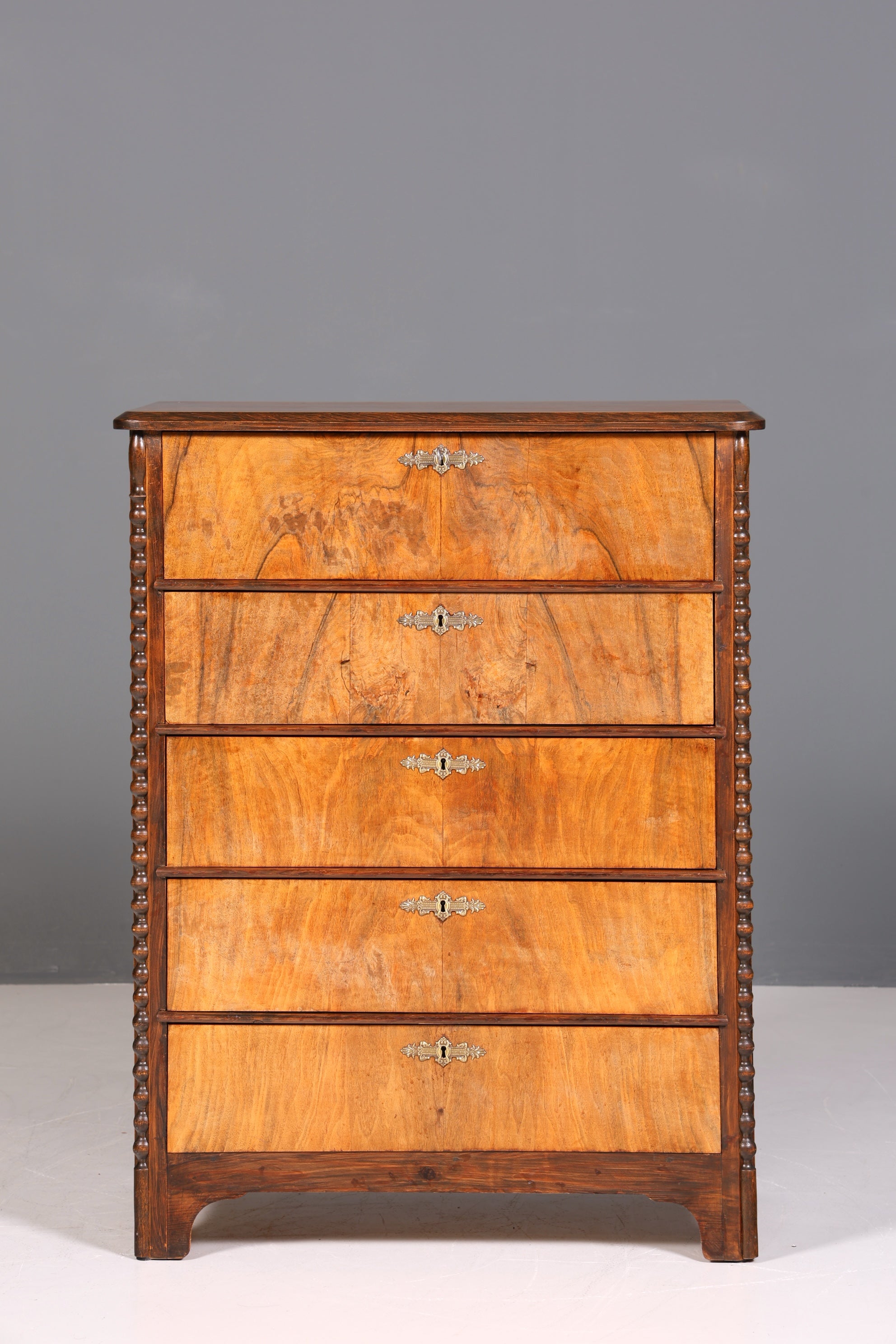 F225 Finish cm Stilvolle Louis Philippe Kommode Nussbaum Gründerzeit Schubladenkommode um 1890