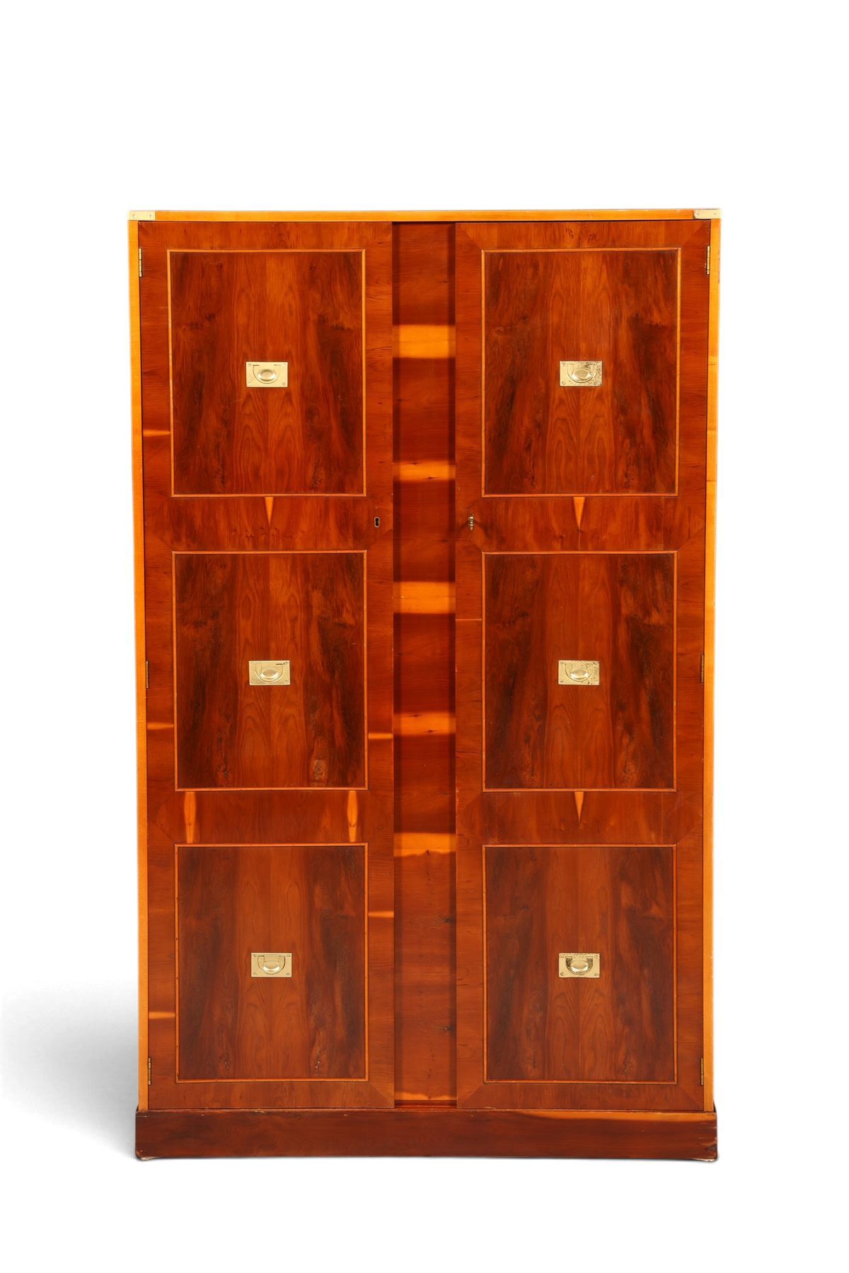 Hauptstadt Möblerei maritimer Military-Chest-Schrank aus Eibenholz mit versenkten Messinggriffen im Kolonialstil