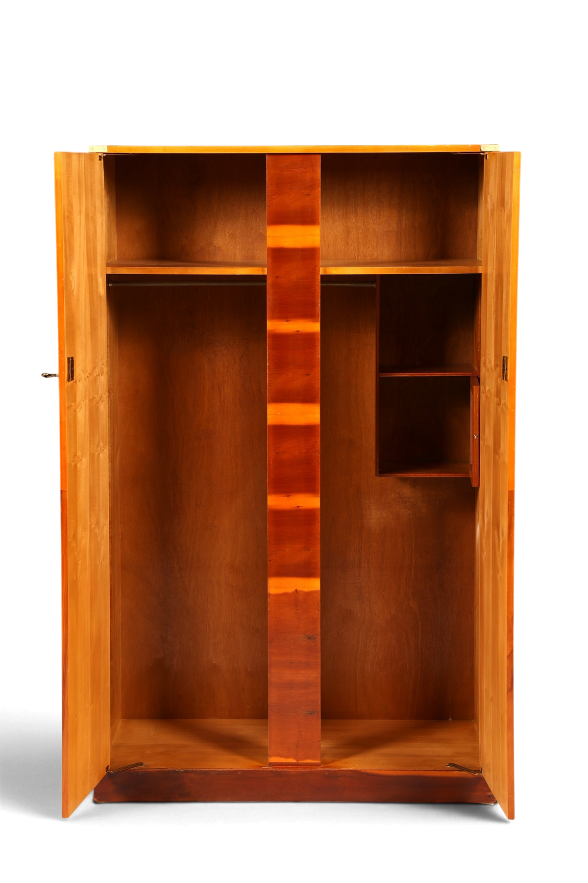 Hauptstadt Möblerei maritimer Military Chest Kleiderschrank aus Eibenholz mit Messingbeschlägen und offenem Innenraum