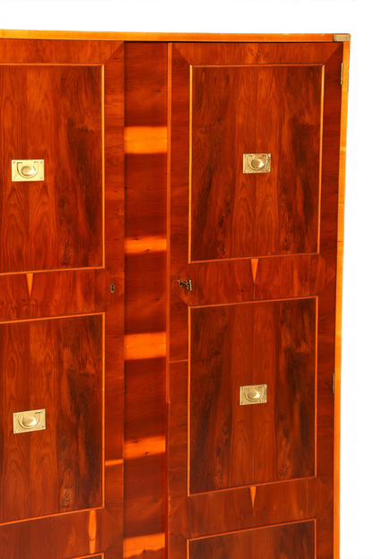 Hauptstadt Möblerei maritimer Military-Chest-Schrank aus Eibenholz mit versenkten Messinggriffen und edler Maserung