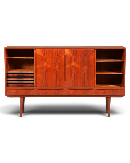 Hauptstadt Möblerei Mid Century Highboard aus massivem Holz im dänischen Design mit Schiebetüren und Regalfächern
