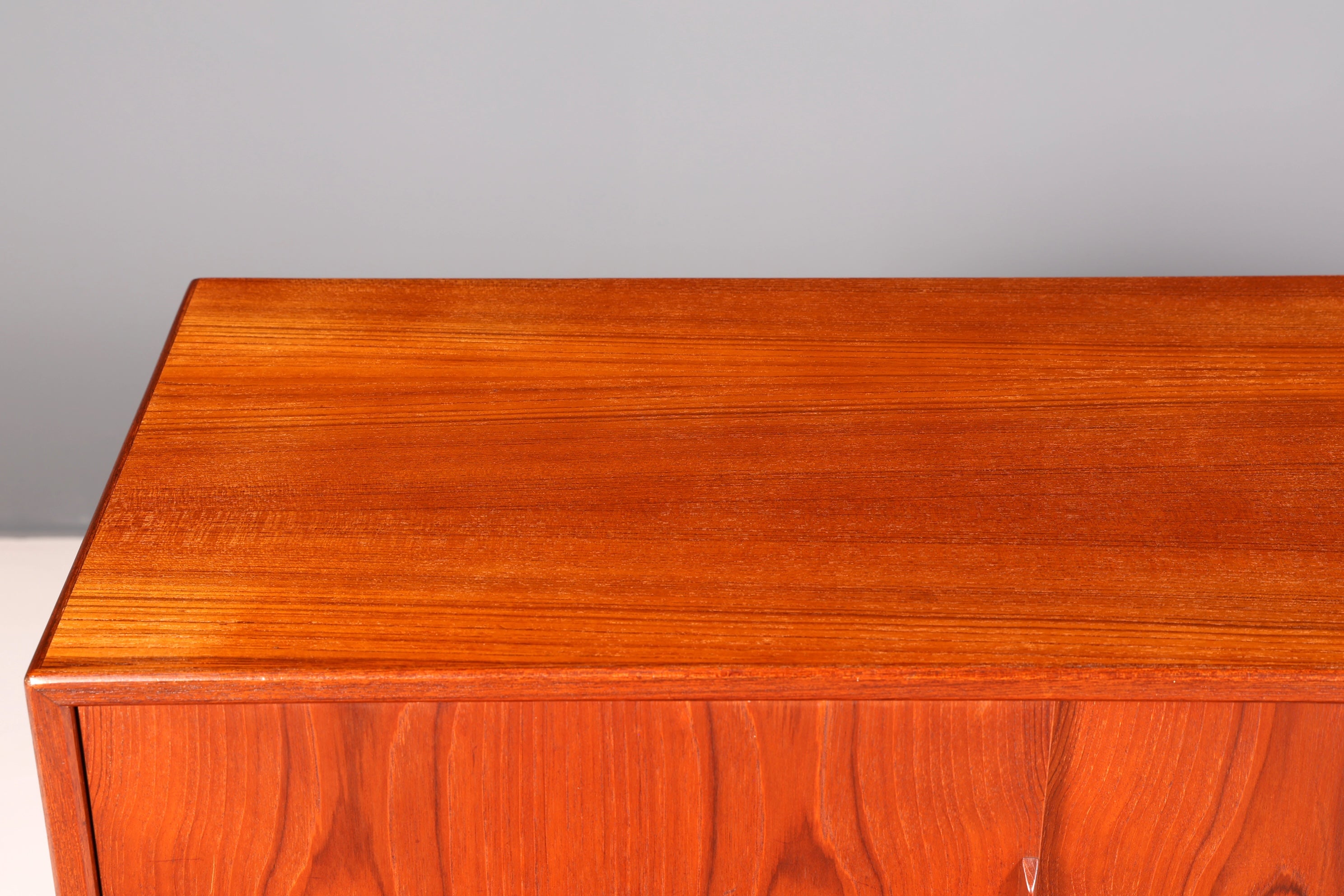 Traumhaftes Mid Century Highboard  Danish Design Sideboard Vintage Retro 60er Jahre Bürokommode Schrank Skandinavisch Holz