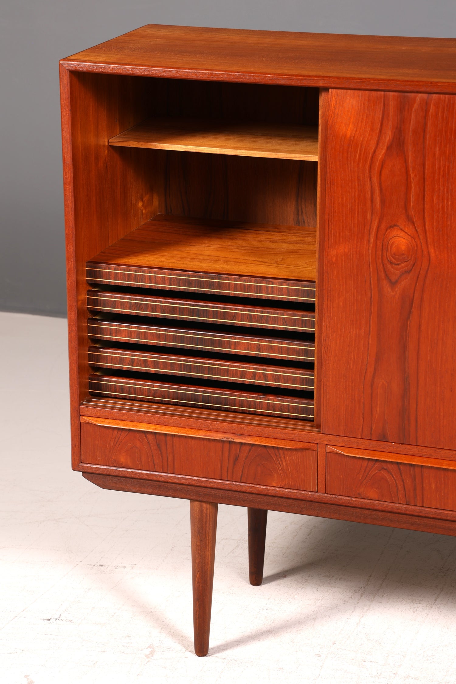 Traumhaftes Mid Century Highboard  Danish Design Sideboard Vintage Retro 60er Jahre Bürokommode Schrank Skandinavisch Holz
