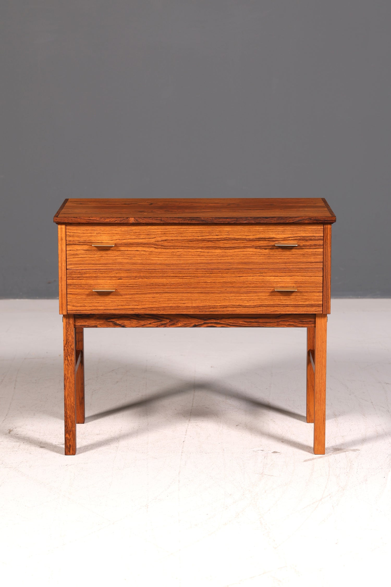 Wunderschöne Mid Century Kommode Vintage Flurkommode Nachttisch Retro 60er Sideboard Holz Skandinavisch