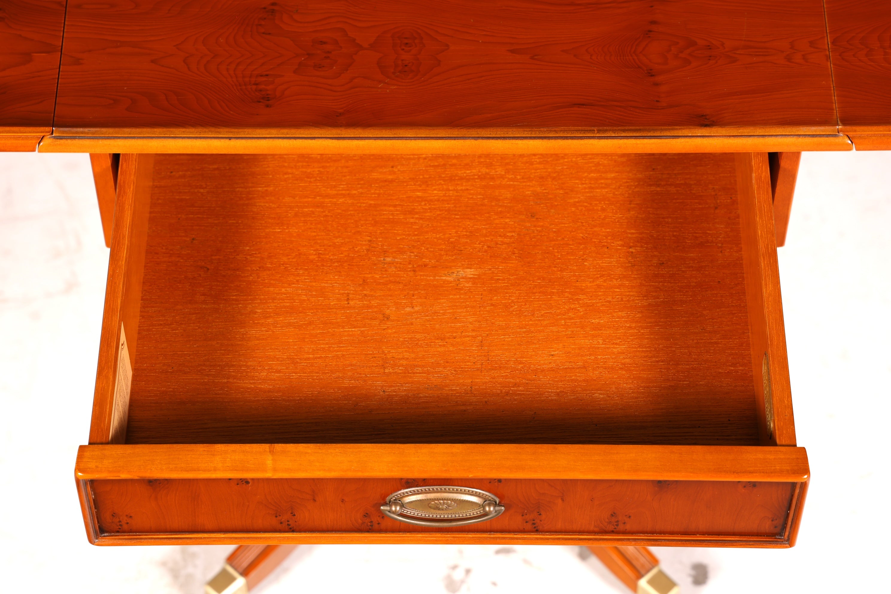 Traumhafter Original Heldense Beistelltisch Eibe Holz Klapptisch Ablagetisch Kommode Telefontisch