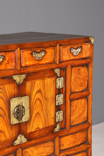 Wunderschöner Asiatischer Schrank Kabinettschrank Antik Kommode Messing echt Holz Vertiko