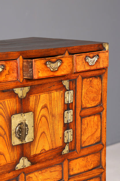 Wunderschöner Asiatischer Schrank Kabinettschrank Antik Kommode Messing echt Holz Vertiko