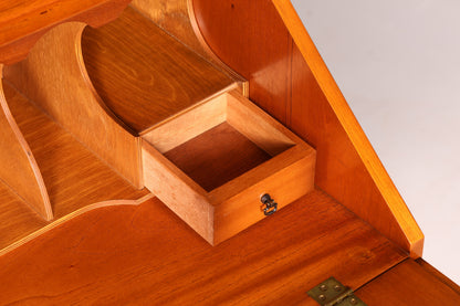 G390 Finish Stilvoller Englischer Sekretär Büro Aufsatzsekretär Eibe Antik Stil Vitrinen Schrank UK (Kopie)