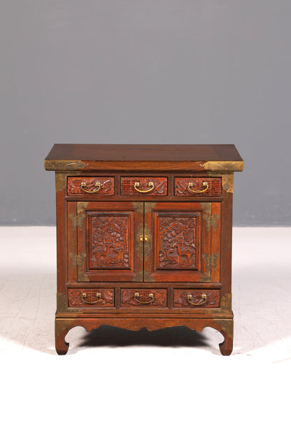 Edle Asiatische Kommode Schnitzereien Antik Korea Schrank Beistellschrank Messingbeschläge Holz Vintage