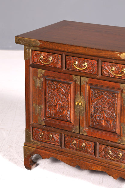 Edle Asiatische Kommode Schnitzereien Antik Korea Schrank Beistellschrank Messingbeschläge Holz Vintage