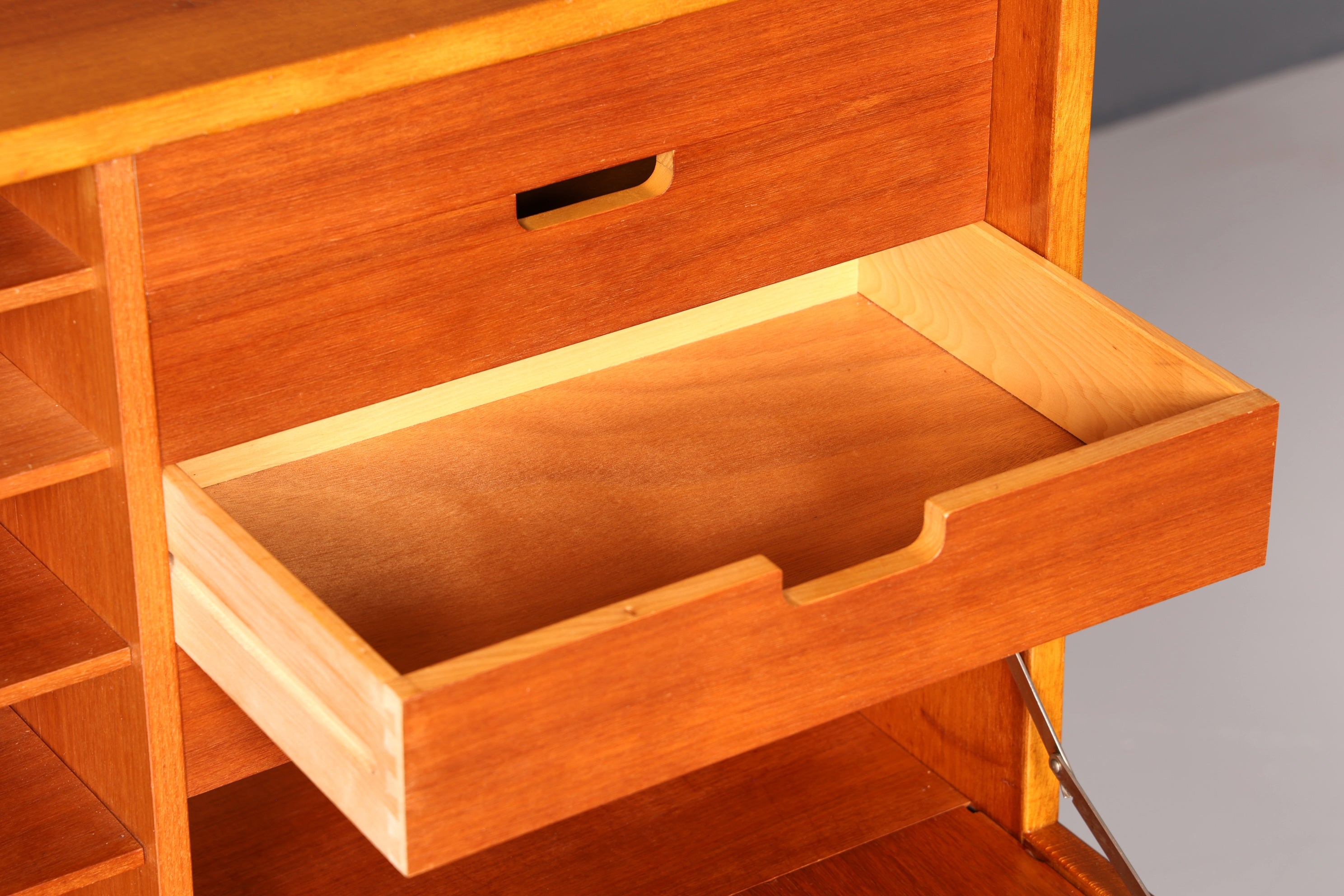 Schlichter Mid Century Sekretär Teak Vintage Schreibmöbel Kommode Office Secretary Retro 60er Schreibsekretär Skandinavisch