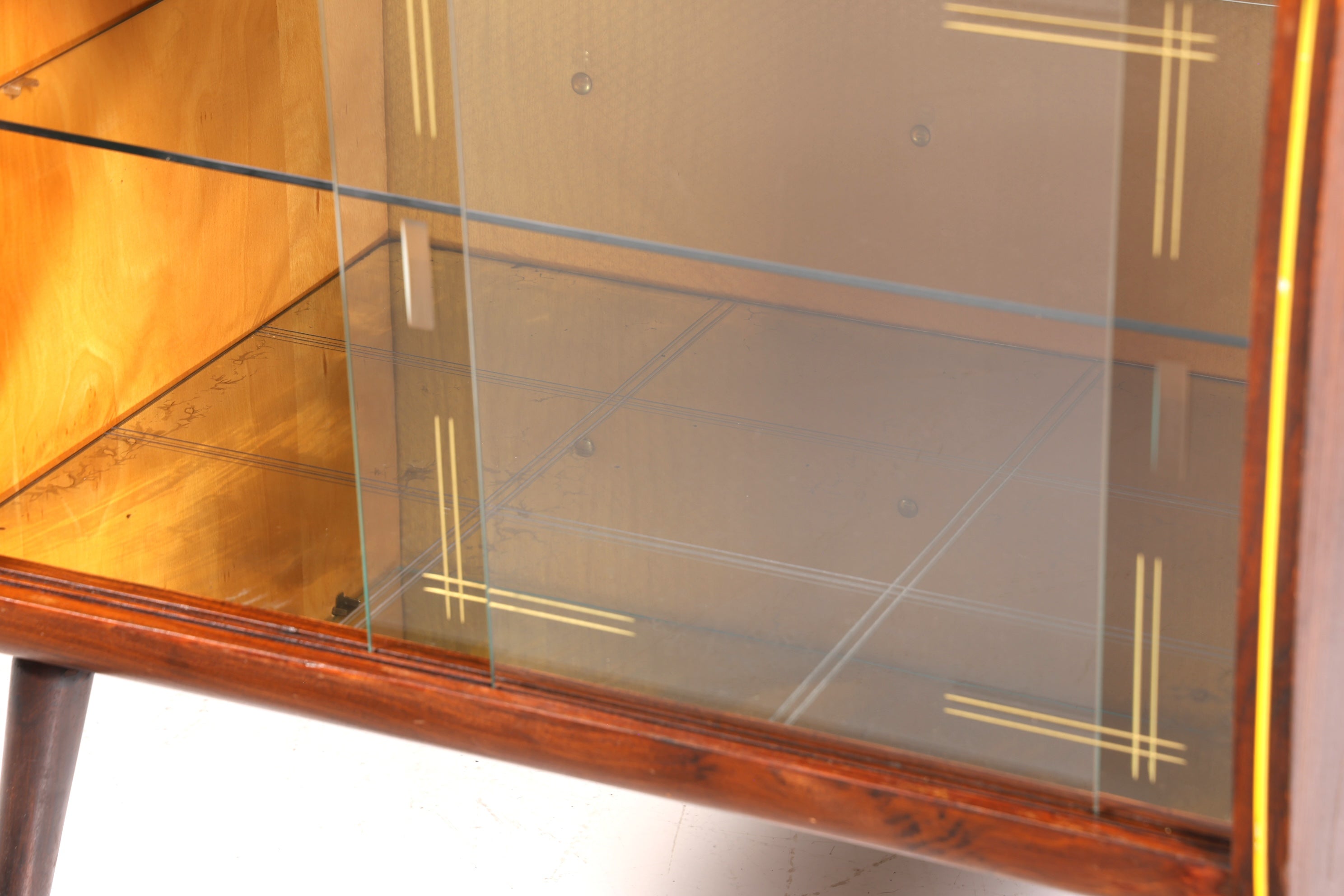 Wunderschöne Mid Century Vitrine Retro Bar Schrank Vintage Schiebetür 60s