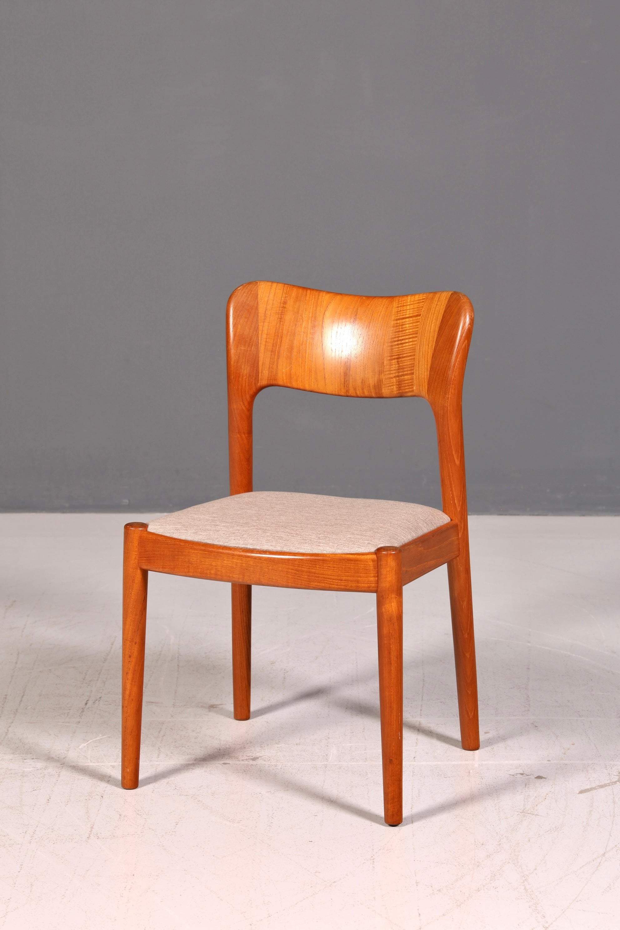 4x Edle Mid Century Stühle der Marke Niels Koefoed Koefoeds Hornslet Modell 177 Teak Stuhlset Danish Design Esszimmerstühle Küchenstühle