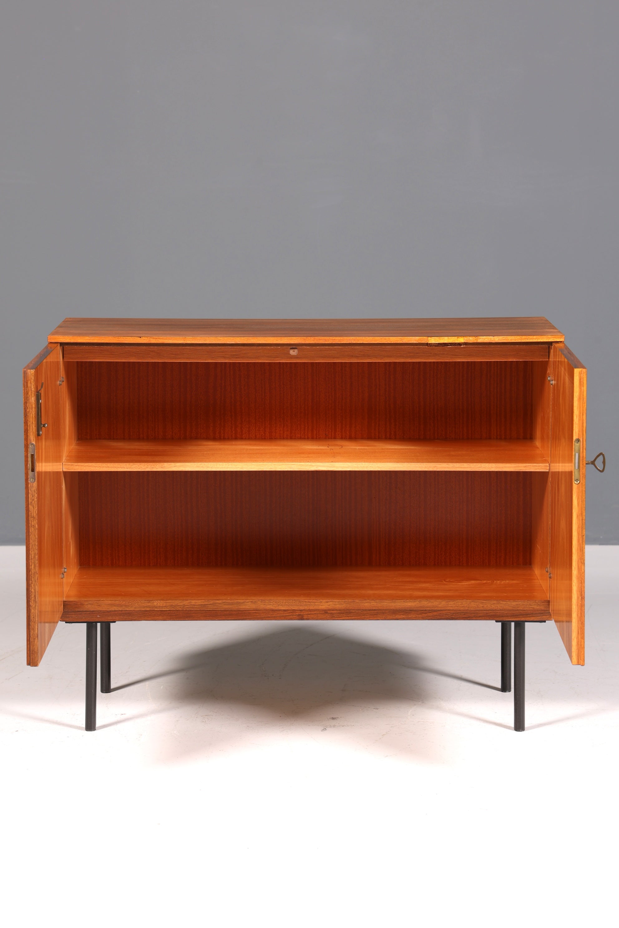 Wunderschöne Mid Century Kommode Danish Design Schrank Flurkommode TV Kommode