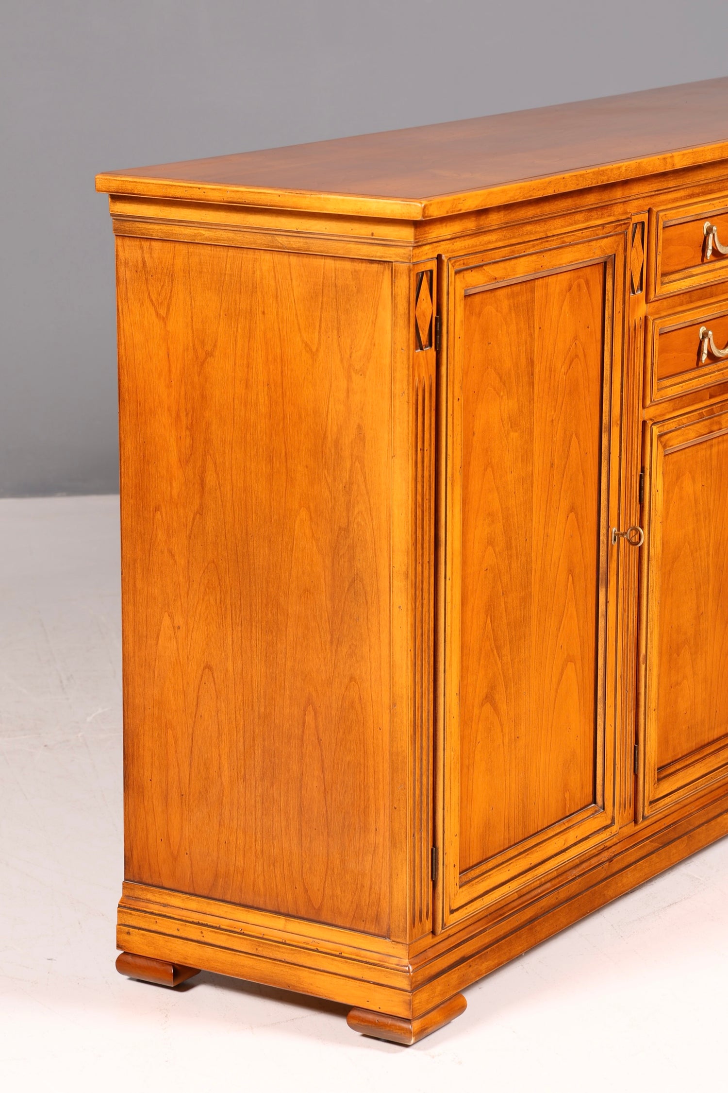 Stilvolles Original Selva Sideboard Villa Borghese Antik Stil Schrank Kommode Buffet Anrichte Massiv Made in Italy