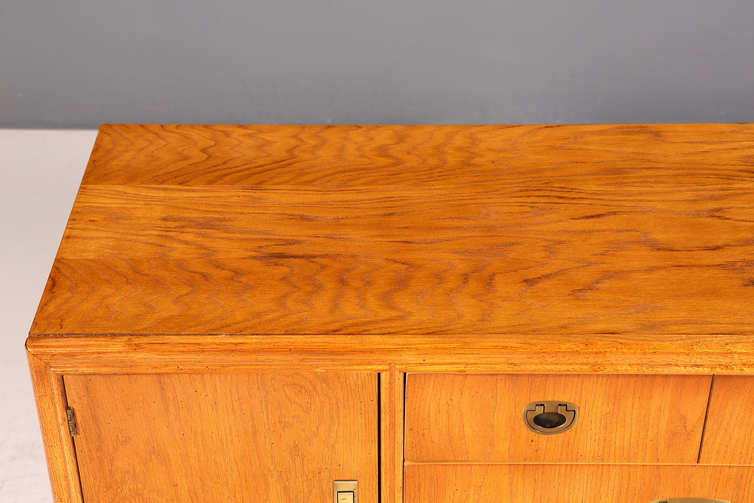 Stilvolles Drexel Heritage Sideboard USA Antik Stil Kommode Art Deco Schubladenkommode Massiv Echt Holz Vintage Wäschekommode