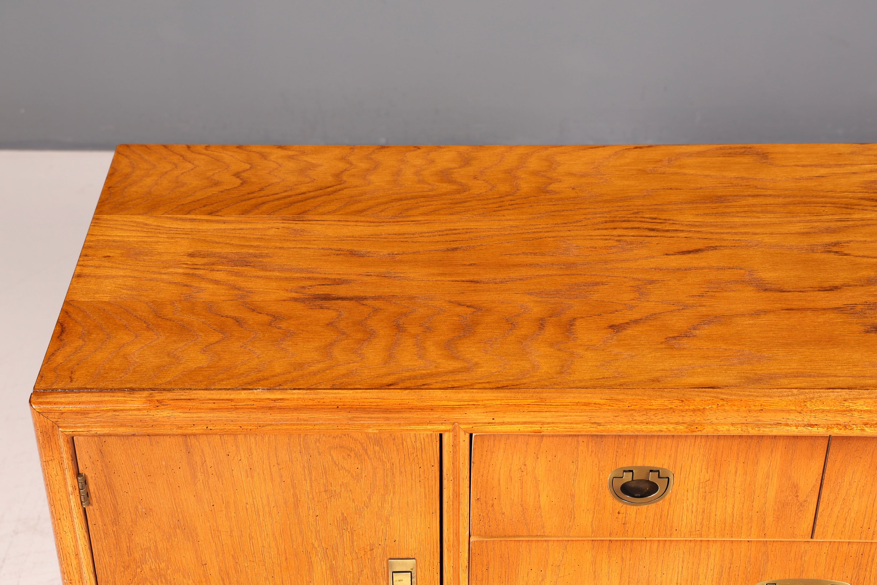 Stilvolles Drexel Heritage Sideboard USA Antik Stil Kommode Art Deco Schubladenkommode Massiv Echt Holz Vintage Wäschekommode