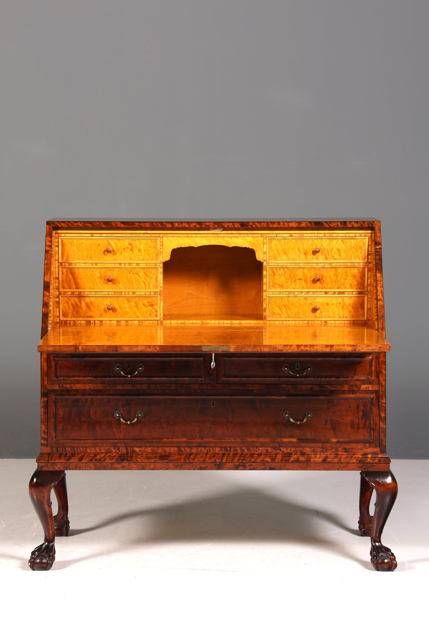 Secrétaire élégant datant des années 1930, commode de bureau en bois massif, bureau, secrétaire de bureau