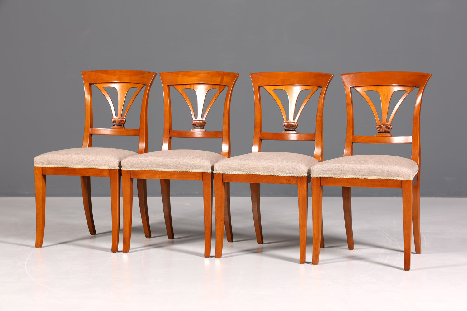 4x Edle Englische Stühle Englisch Dining Chairs Antik 60er Jahre Eibe Küchenstühle Stuhlset