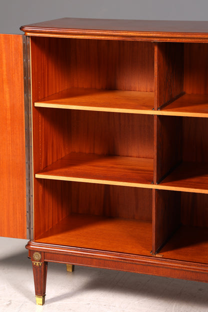 Wunderschöner Schrank im Gustavianischen Stil 60er Jahre Wäscheschrank Vertiko Mid Century Aktenschrank Kommode