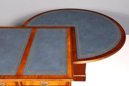 Wunderschöner Original Heldense Schreibtisch Mahagoni Echt Lederauflage Englisch Antik Stil Chefschreibtisch Partner Desk Bürotisch mit Besprechungsansatz