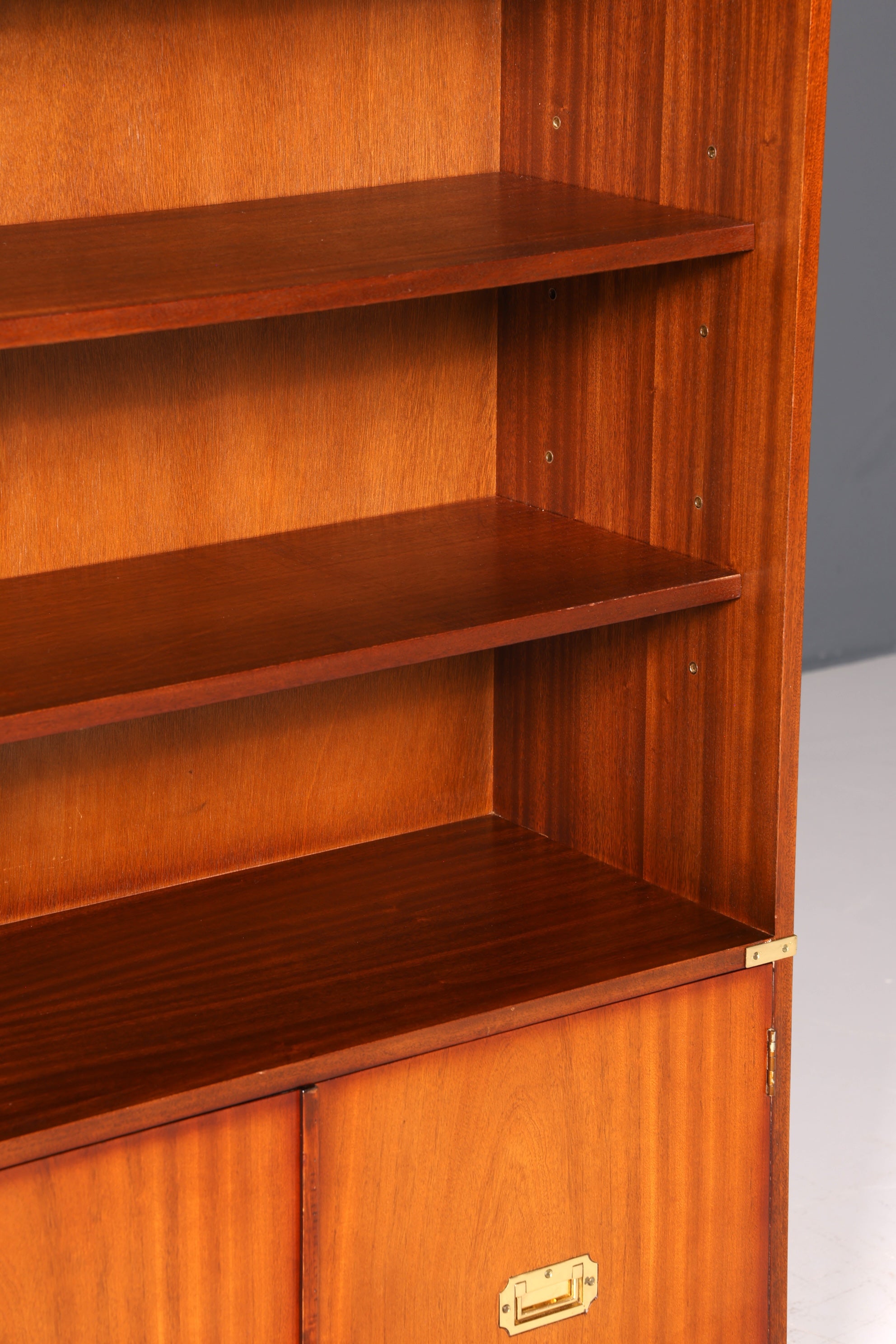 F862 Finish cm Wunderschönes Englisches Bücherregal Antik Regal Bookshelf Buchablage 60s