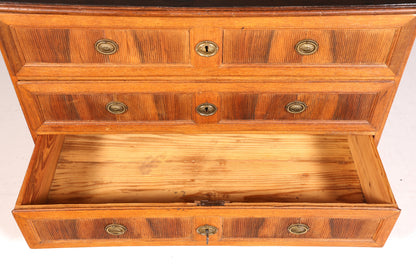 Impressionnante commode baroque d&