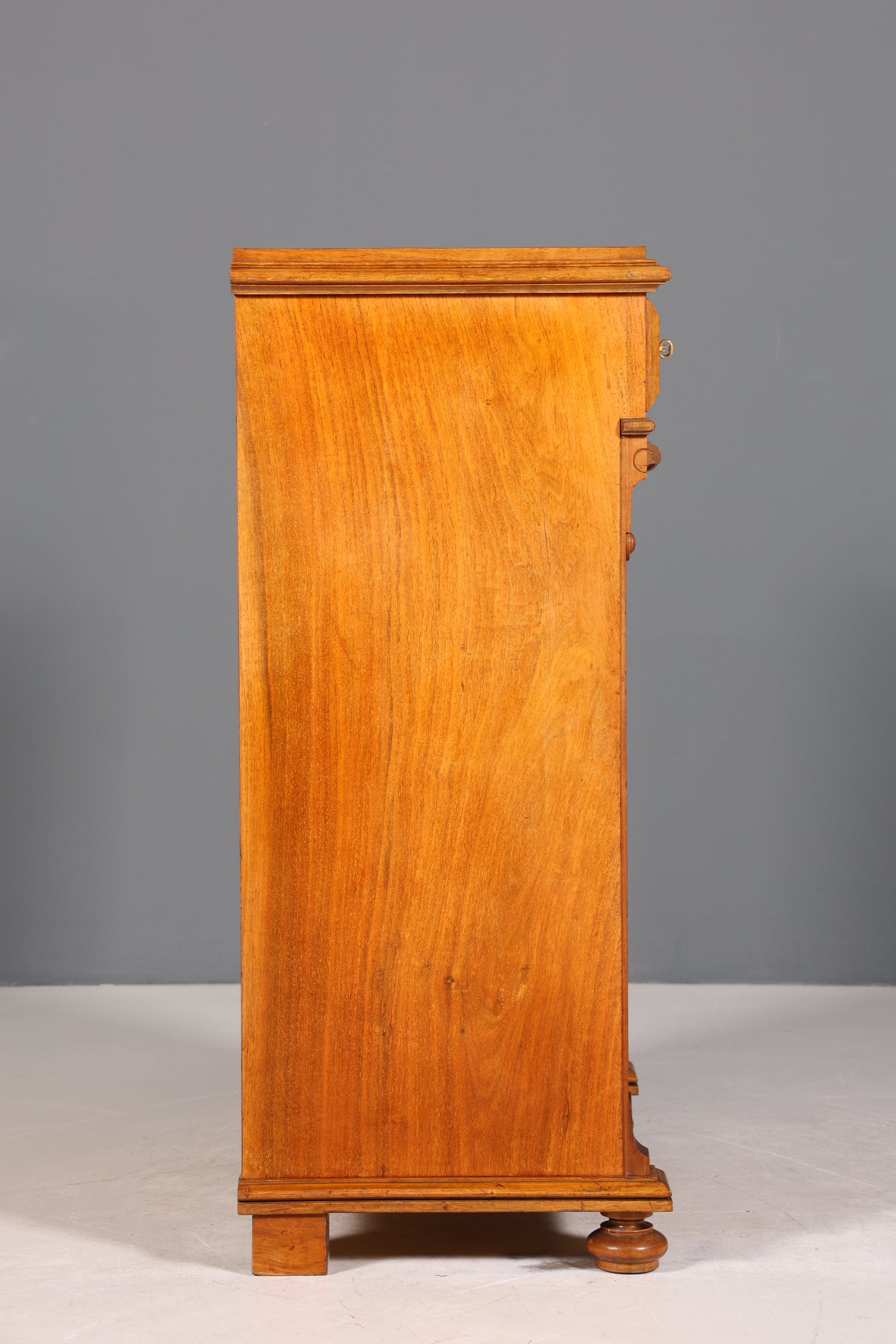 Stilvolle Gründerzeit Kommode Jugendstil Vertiko Schubladenkommode Antik Wäschekommode