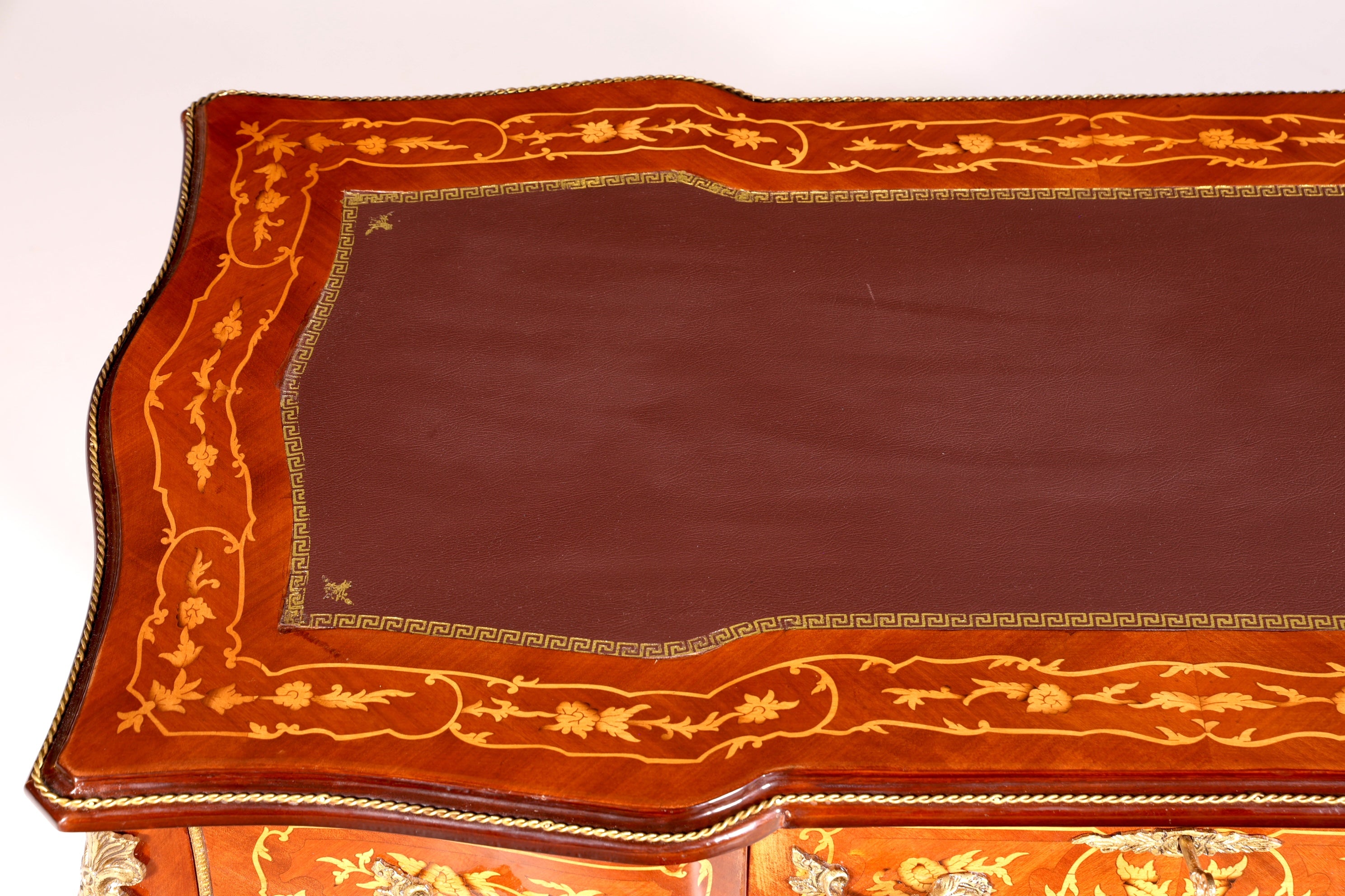 Magnifique bureau de style Louis XV, bureau de bureau français, table de bureau de style ancien