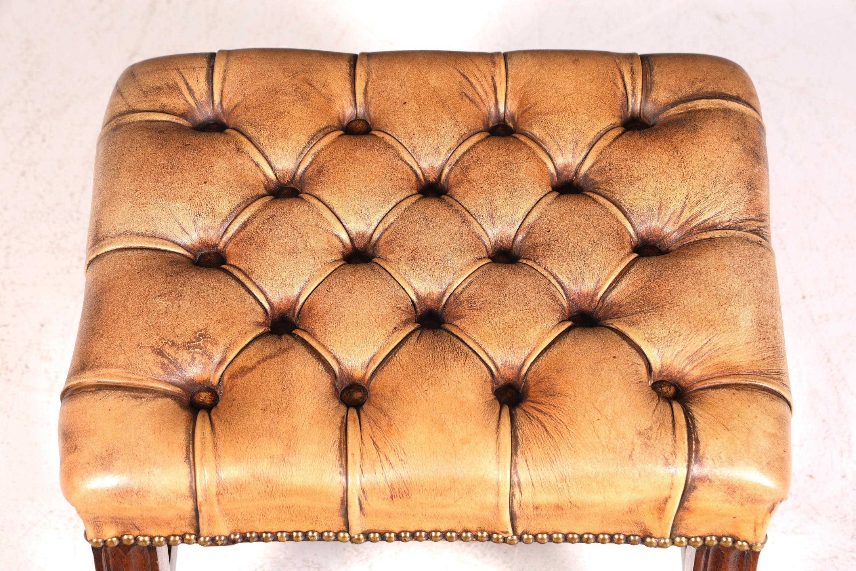 Tabouret Chesterfield d&