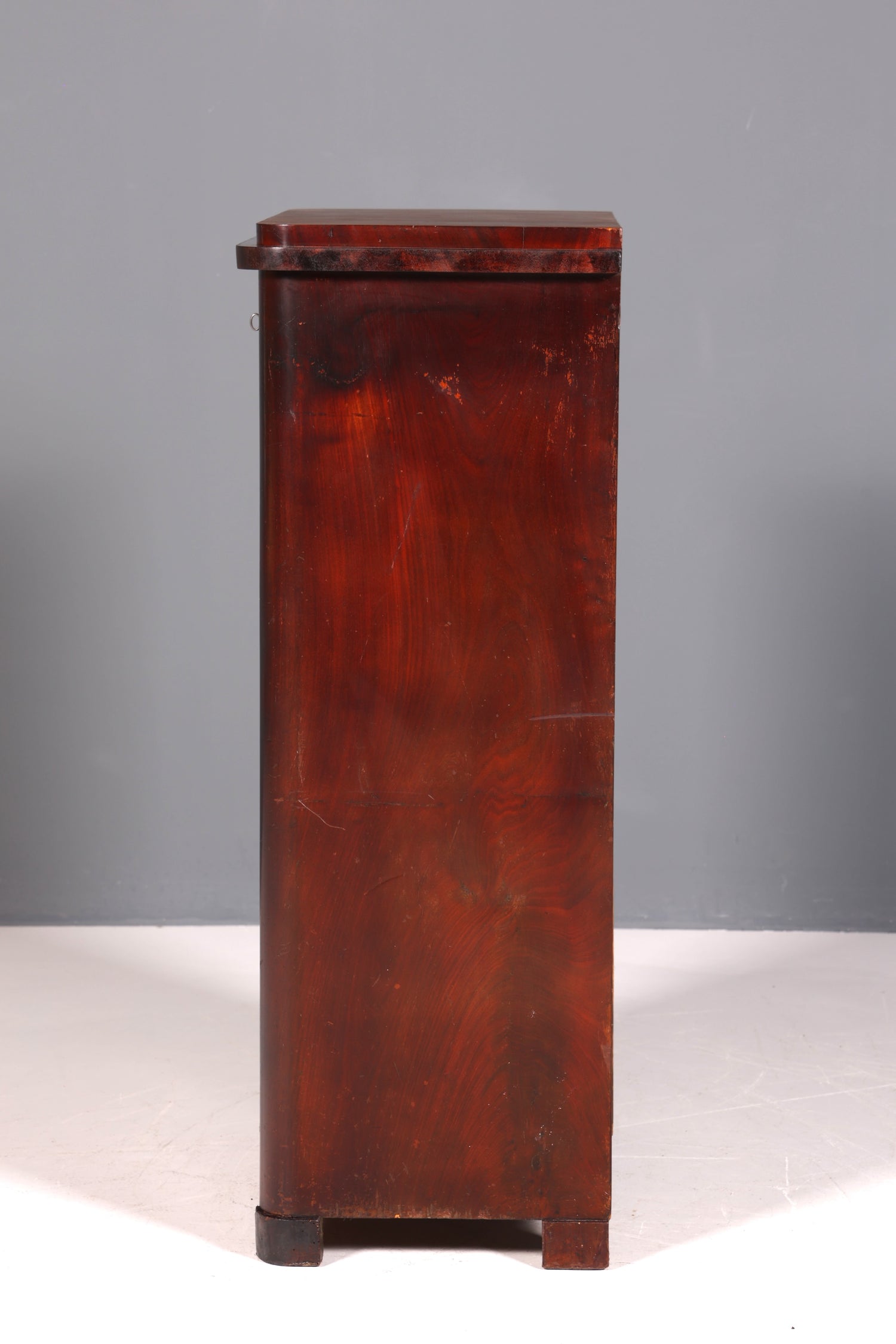 Beau chiffonnier Louis Philippe vers 1880, cabinet vertiko Gründerzeit (fin XIXème siècle), Semainier