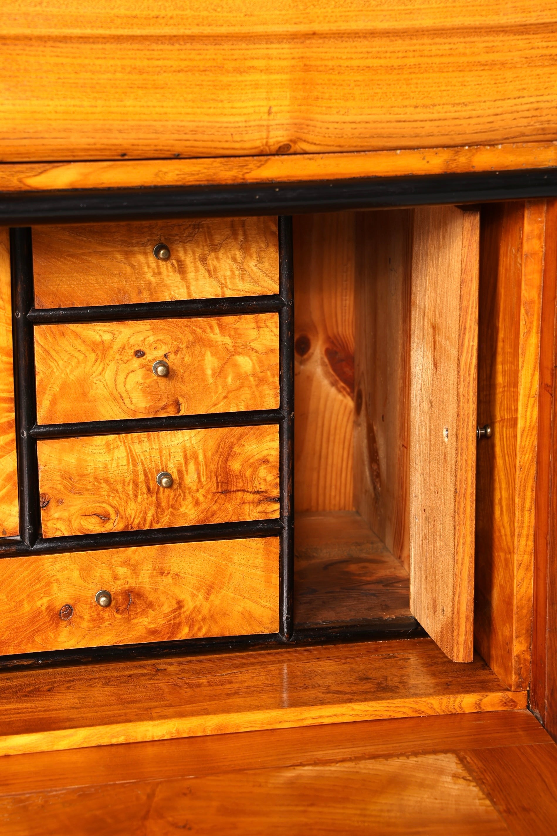 Secrétaire onirique Louis Philippe vers 1880, meuble ancien Gründerzeit, chiffonnier