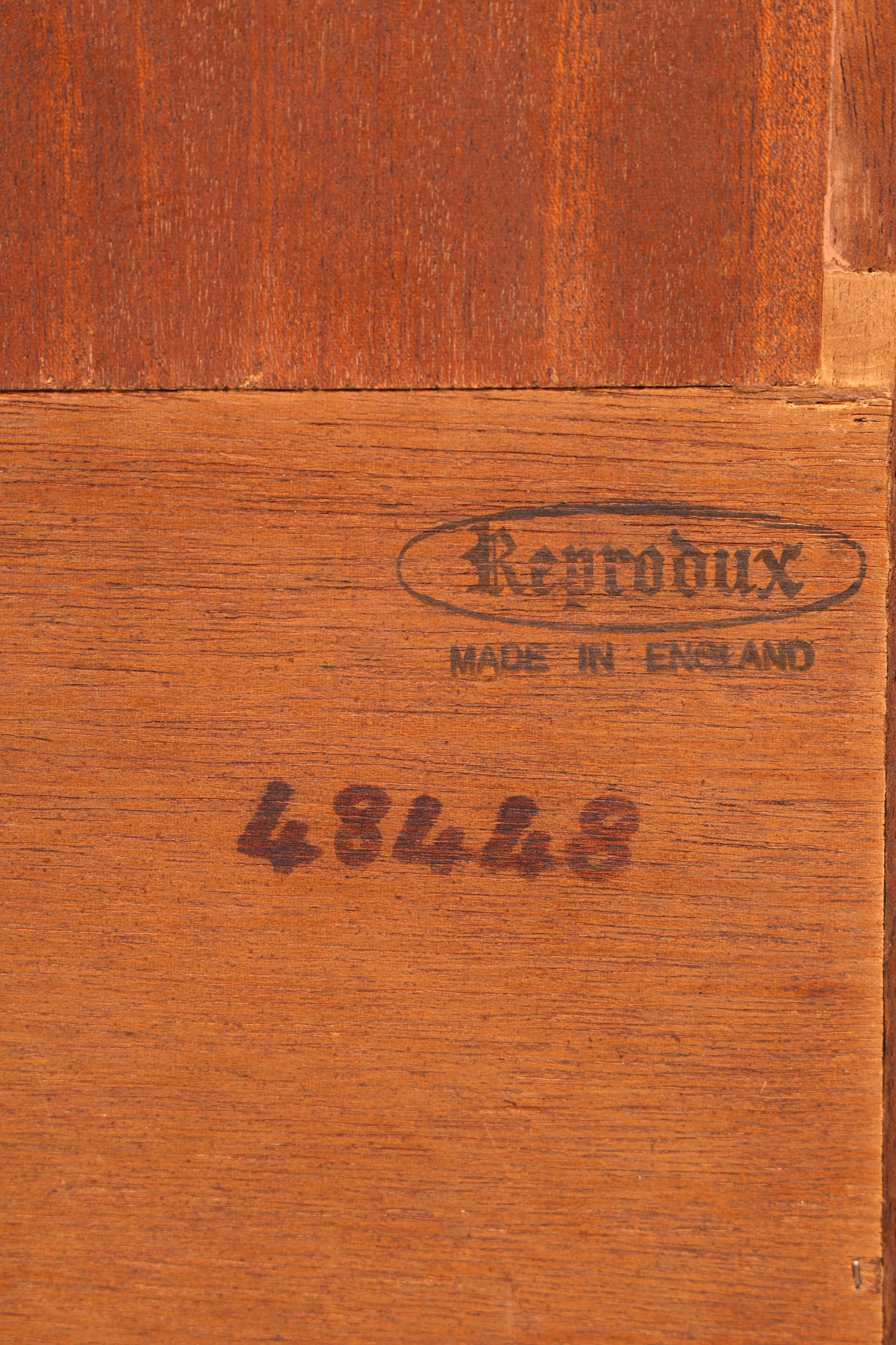 Wunderschönes Englisches Bücherregal Bevan Funnell Reprodux Mahagoni Regal mit Türfach 60s Standregal Bücherschrank