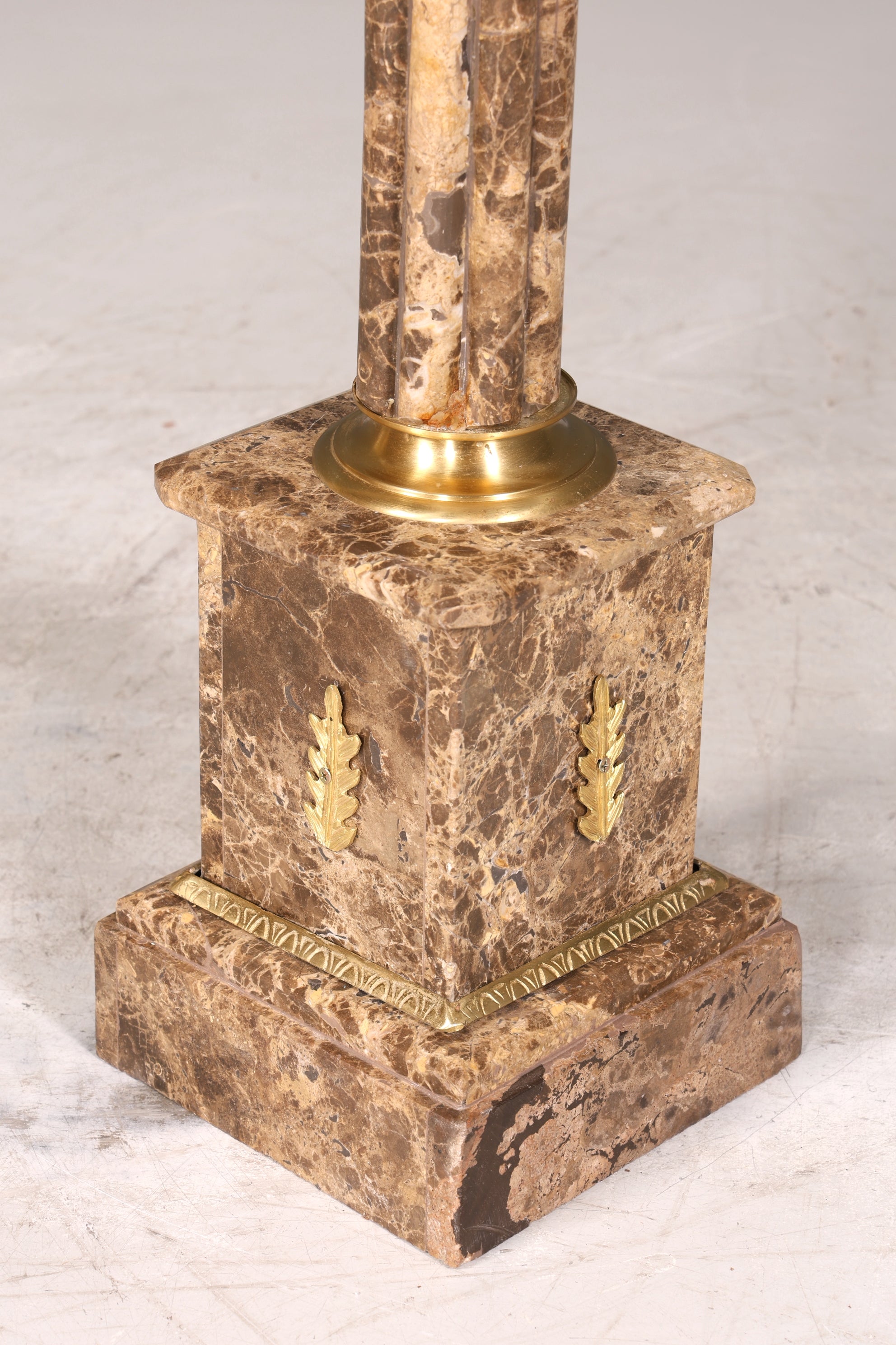 Wunderschöne Barock Stil Säule Louis XV Marmor Blumensäule Naturstein Sockel Ablage