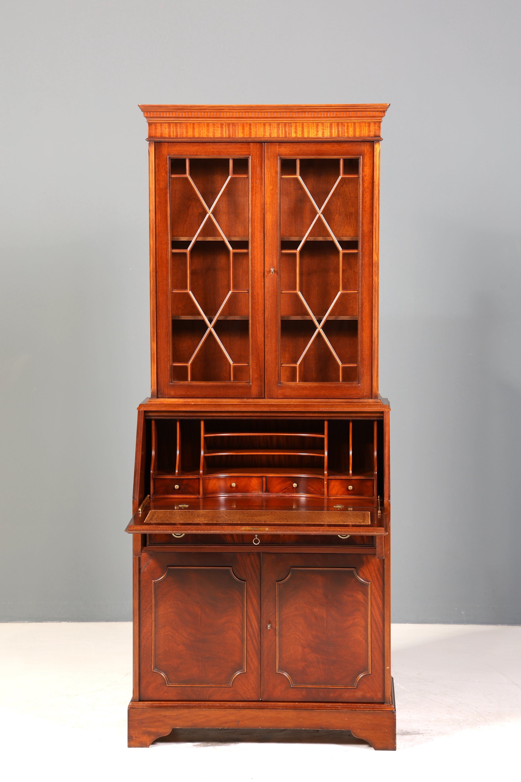 E913 Finish cm Stilvoller Englischer Sekretär Original Heldense Büro Aufsatzsekretär Eibe Antik 60S Vitrinen Schrank UK