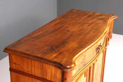 Meuble onirique Louis Philippe vers 1880, style Gründerzeit, meuble haut Vertiko